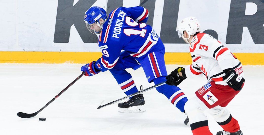 Capitals' Dowd takes Andrei Svechnikov's stick, throws it into crowd