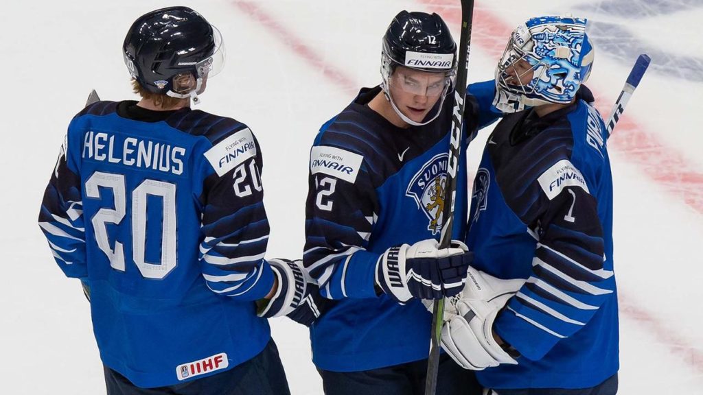 Bedard shines as Canada downs Latvia 5-2 at world junior hockey  championship